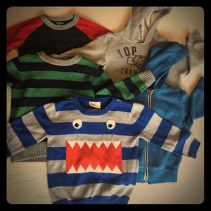Lot sweaters sweatshirts 2t